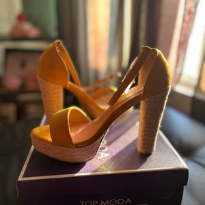 SUMMER ESPADRILLE PLATFORM SANDALS 💛